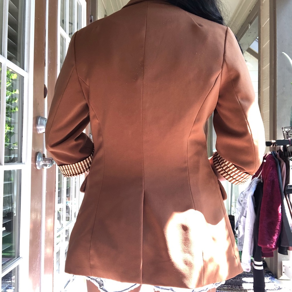 Brown coat half sleeve